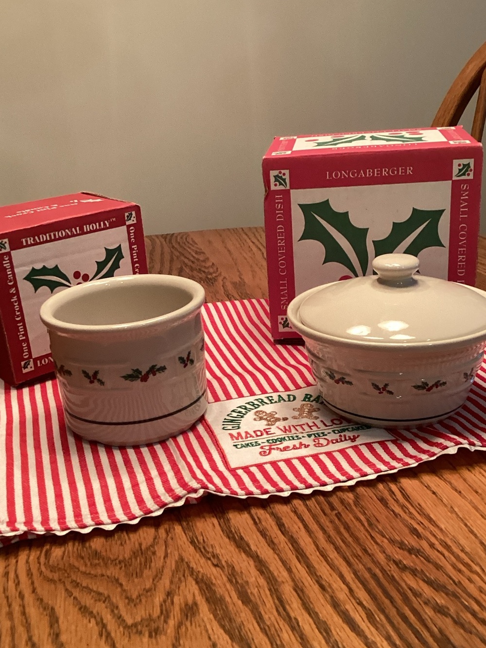 Longaberger Traditional Holly Stoneware Covered Baker & Crock - Cream with Holly